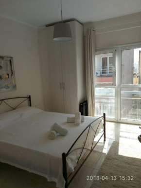 Cozy Apartment With Side View of Acropolis